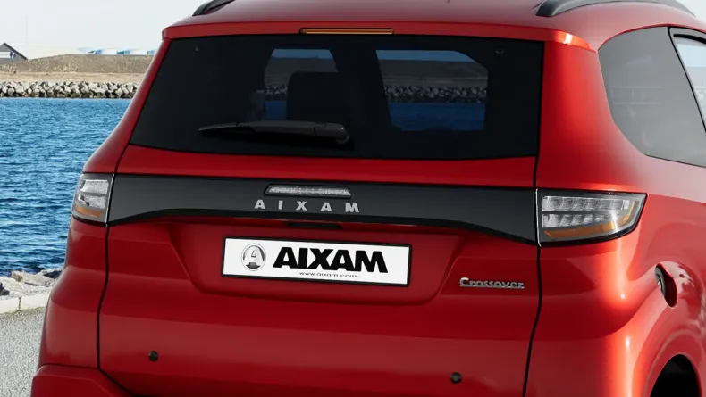 Mopedbiler fra AIXAM Crossover CROPRE_RED_34AR_JPG.jpg