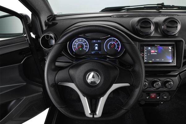 Mopedbiler fra AIXAM Coupe Sort dekor dashboard